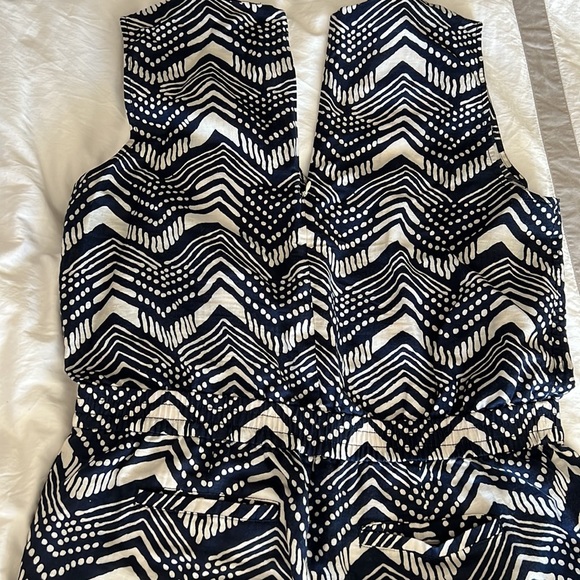 Blue and White J. Crew Linen Jump Suit side pockets 2 decorative back pockets - Picture 6 of 9